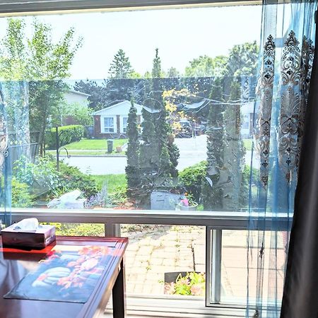 Renovated Cozy Bedroom With Private Washroom Toronto Kültér fotó