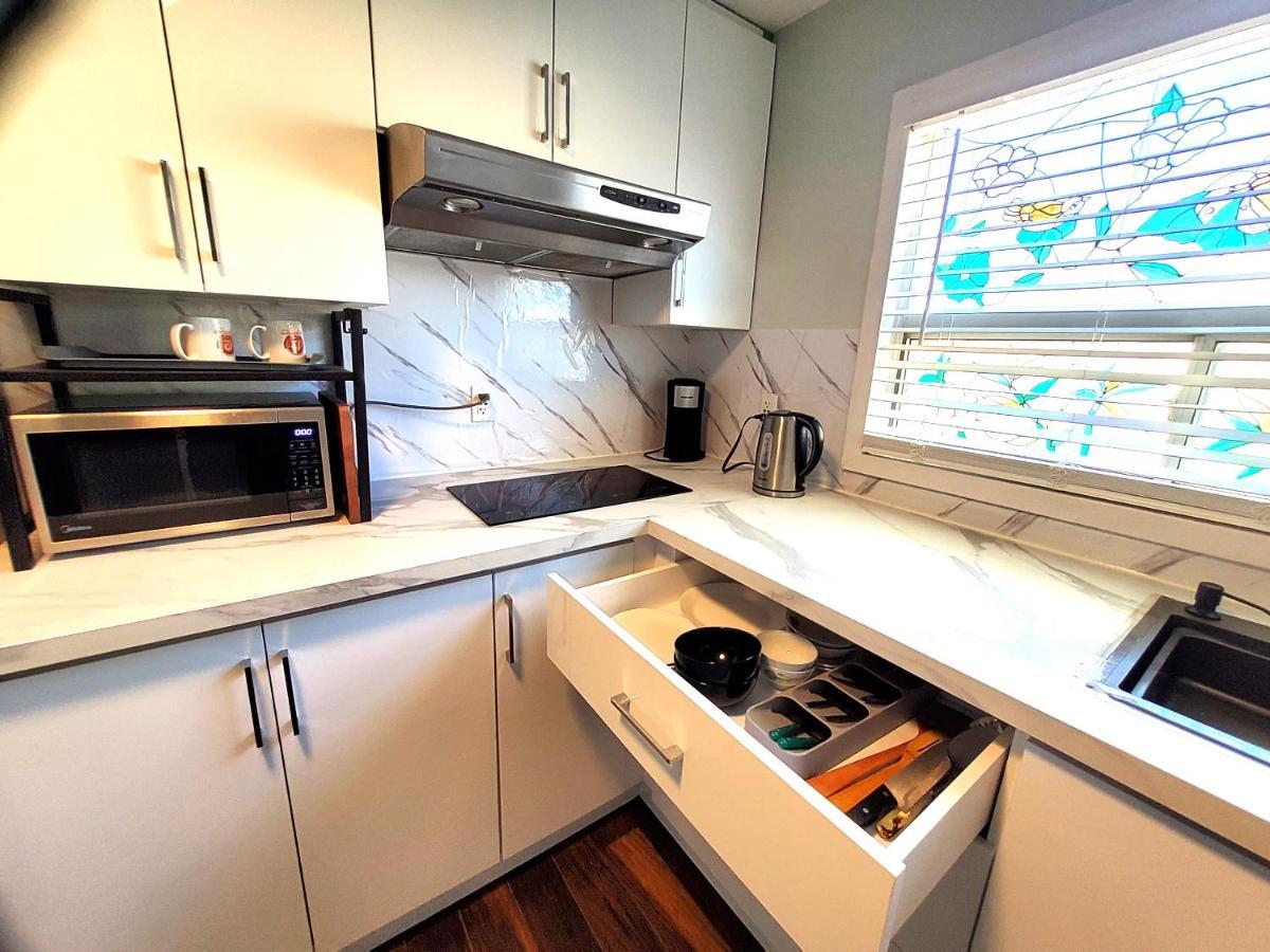 Renovated Cozy Bedroom With Private Washroom Toronto Kültér fotó