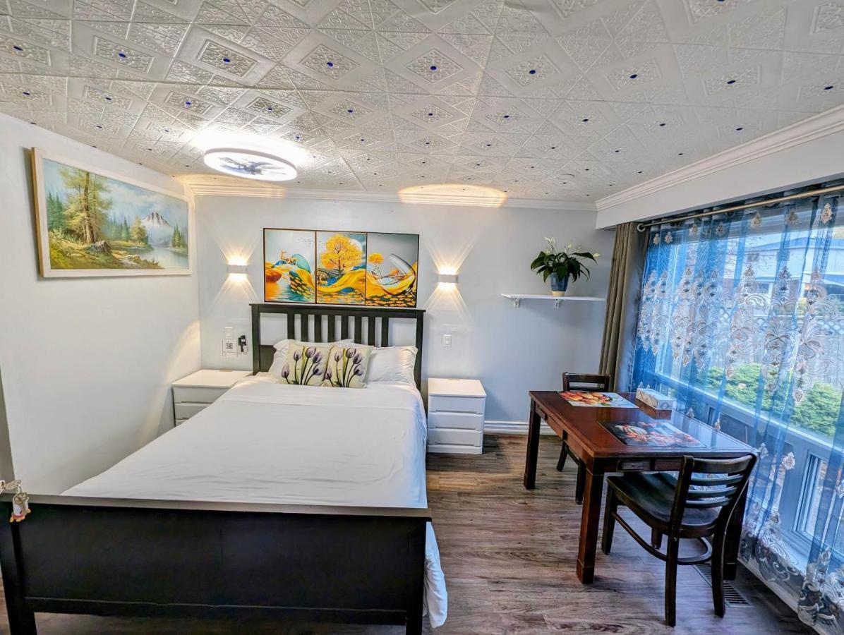 Renovated Cozy Bedroom With Private Washroom Toronto Kültér fotó